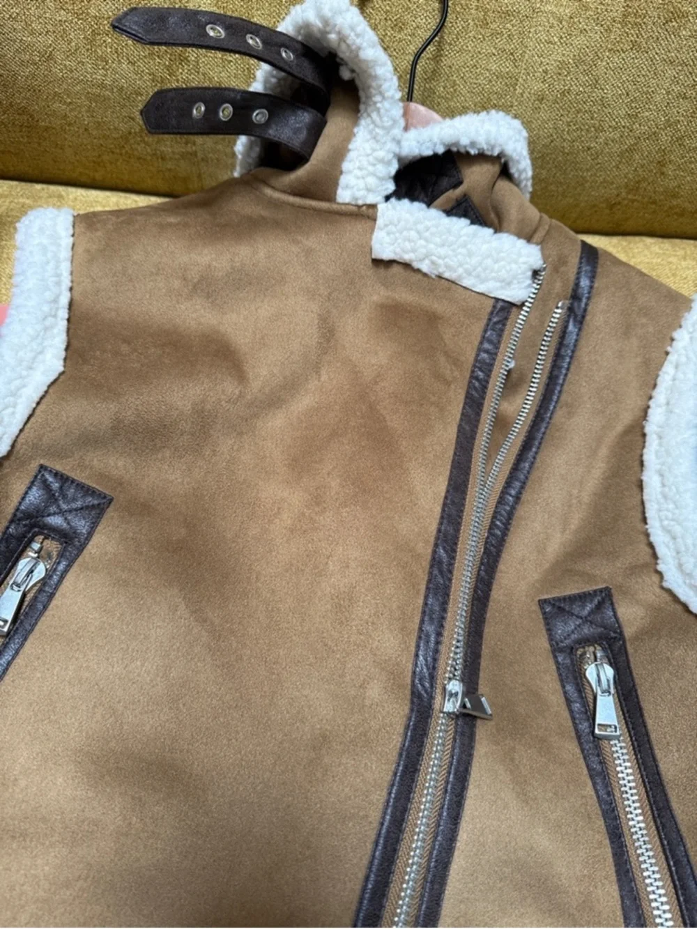 ZARA faux suede and shearling double faced vest - Picture 7 of 8